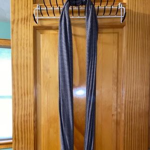 Black and grey scarf